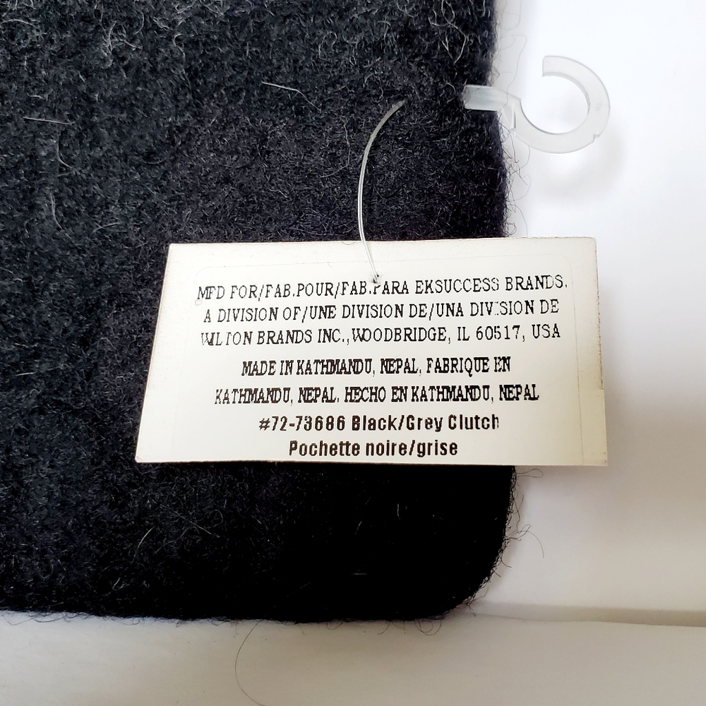 Dimensions Needle Felting black/grey clutch - Picture 4 of 4